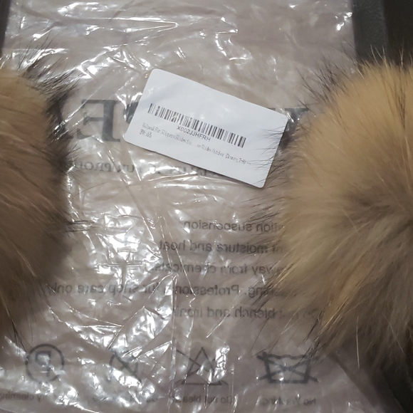 Fur Slides - Picture 6 of 6